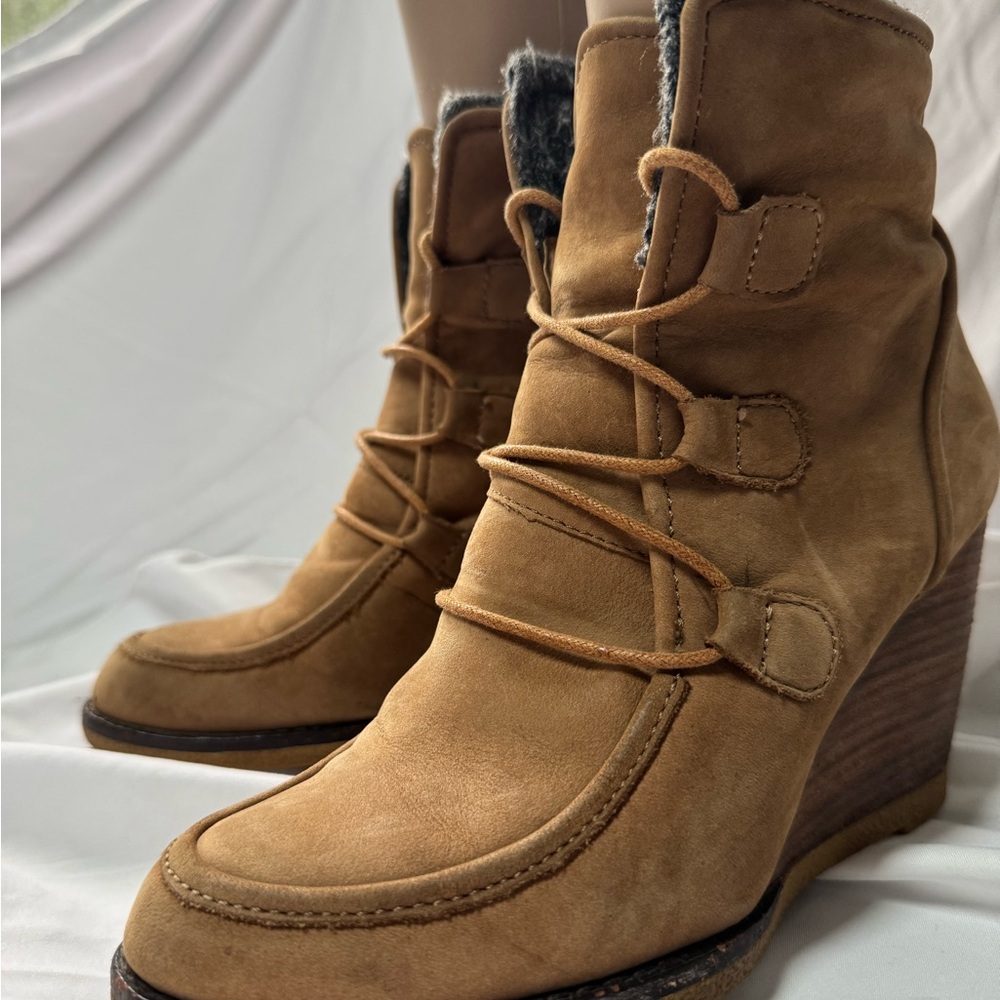Lands' End Tan Wedge Boots